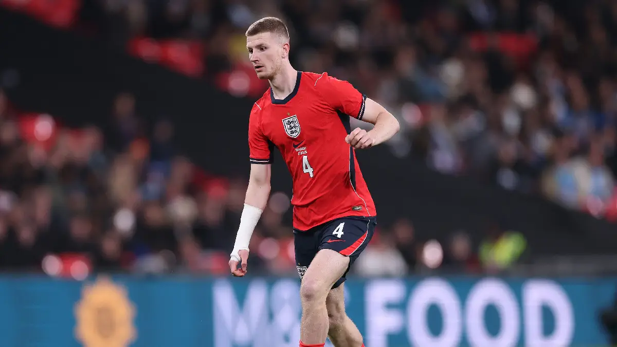 Un milieu anglais visé par le Real Madrid réclame son transfert !