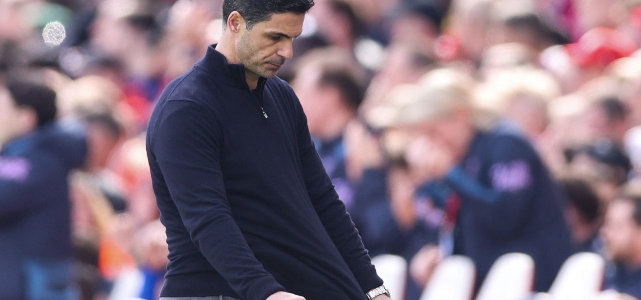 Arsenal s&rsquo;effondre contre Bournemouth : la course au titre relancée, City à l&rsquo;affût