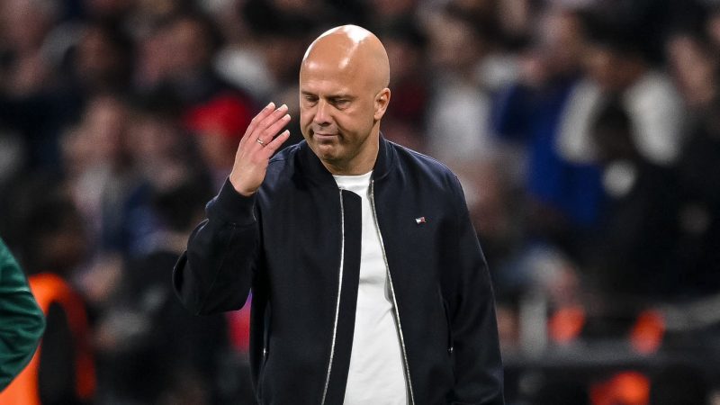 Arne Slot s'incline devant le PSG : « Ils auraient dû marquer bien plus que deux buts »