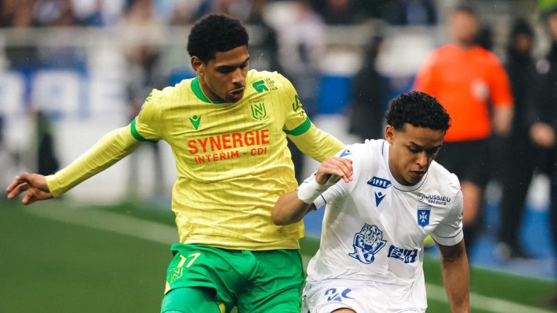 Ligue 1 : Auxerre et Nantes se neutralisent (0-0), les Canaris s'enfoncent vers la Ligue 2