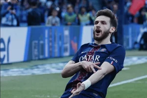 Kvaratskhelia doublé : le PSG écrase Nantes et s’envole