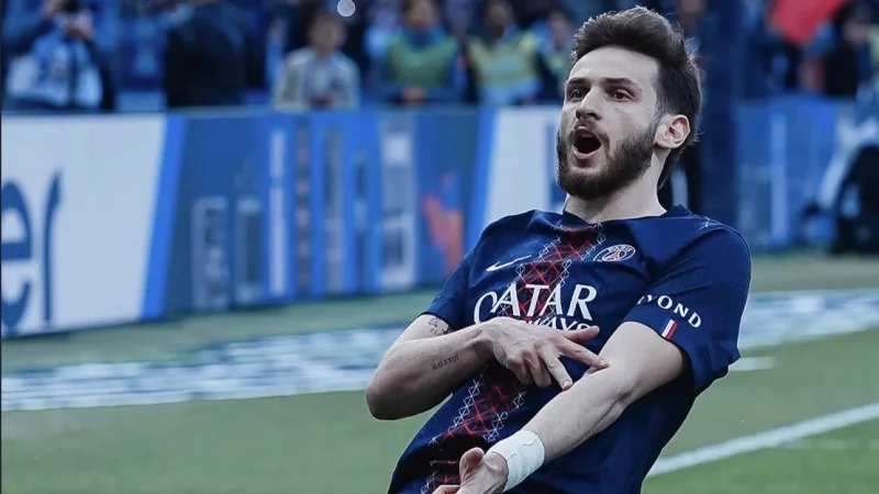 Kvaratskhelia doublé : le PSG écrase Nantes et s’envole