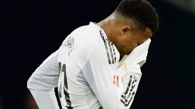 Mbappé blessé : le Clasico et la Coupe du Monde en danger